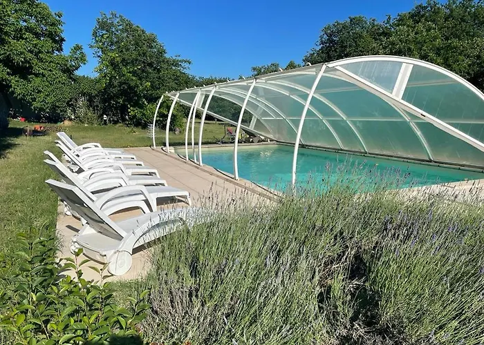 Les Oiseaux De Passage Couette-café 3*